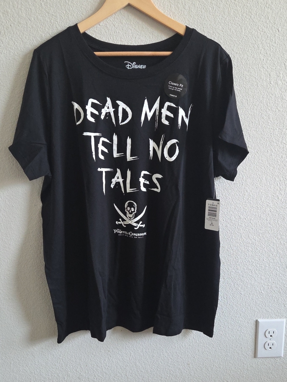 Torrid Disney Black 'Dead Men Tell No Tales' Pirates Graphic Tee Plus Size 3X